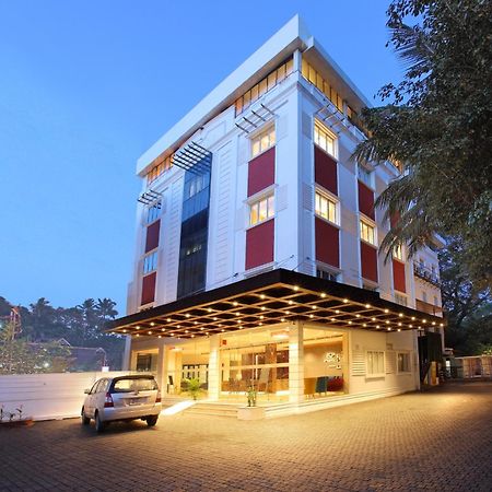 National Park Residency Kottayam Hotell Ettumanoor Exteriör bild